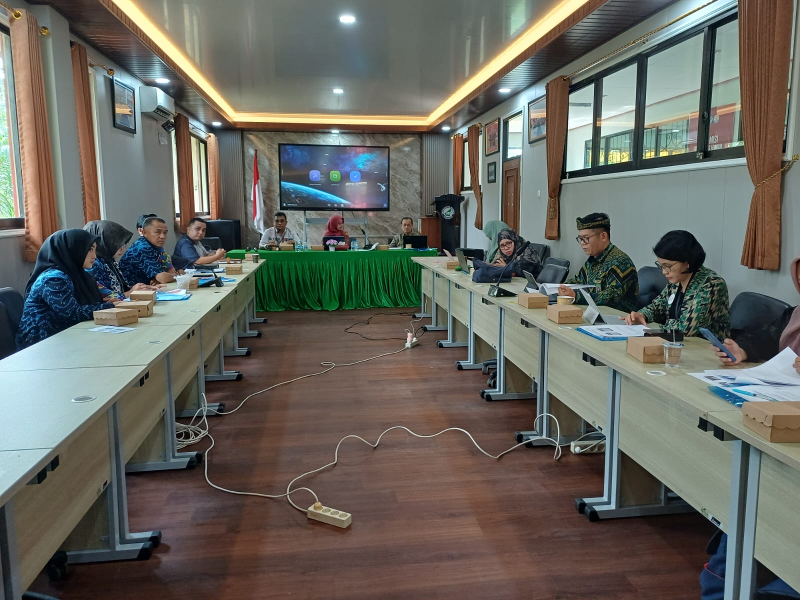 Perkuat Sinergi Akademis dan Praktisi, Ketua Pengadilan Agama Tarakan Hadiri Lokakarya Kurikulum Hukum Bisnis Universitas Borneo Tarakan