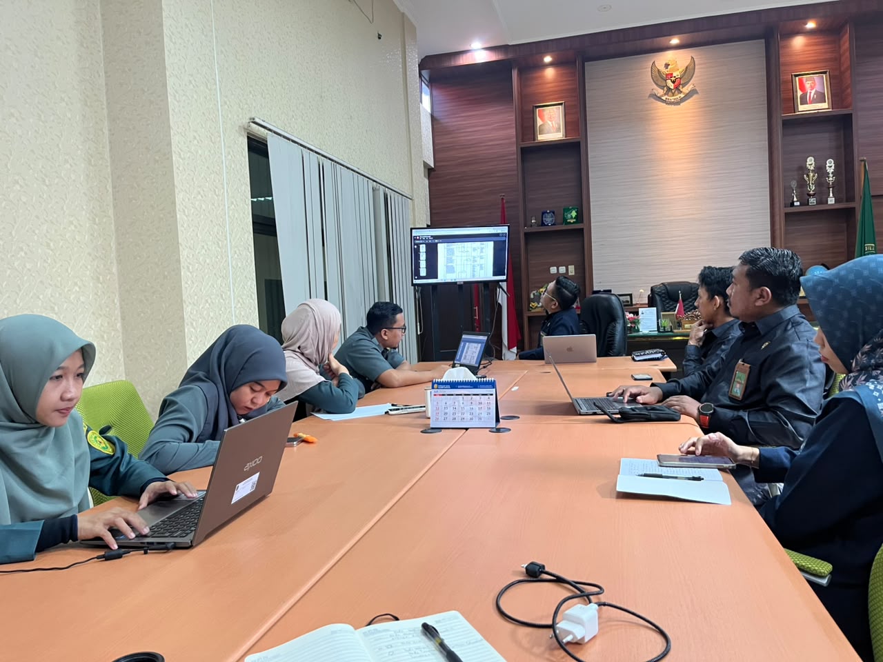 Wujudkan Pelayanan Prima, Pengadilan Agama Tarakan Gelar Rapat Monitoring dan Evaluasi SOP